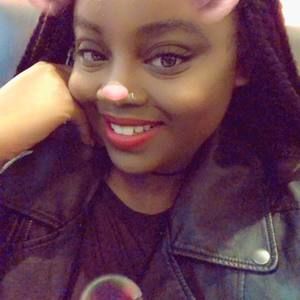 Meet your Posher, Dionna